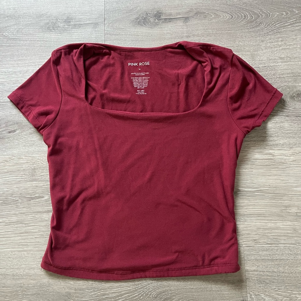 Woman’s Burgundy Short Sleeve Top
